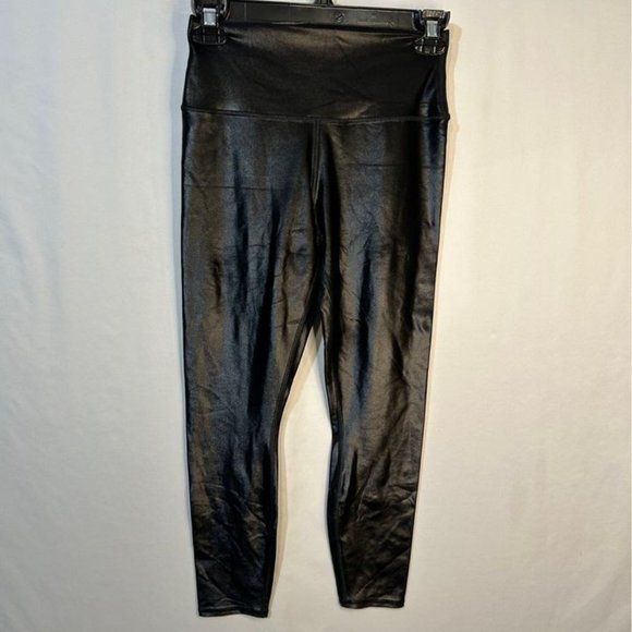 ALO leggings. New. Size medium. Black. Exceptional quality. - Picture 3 of 7